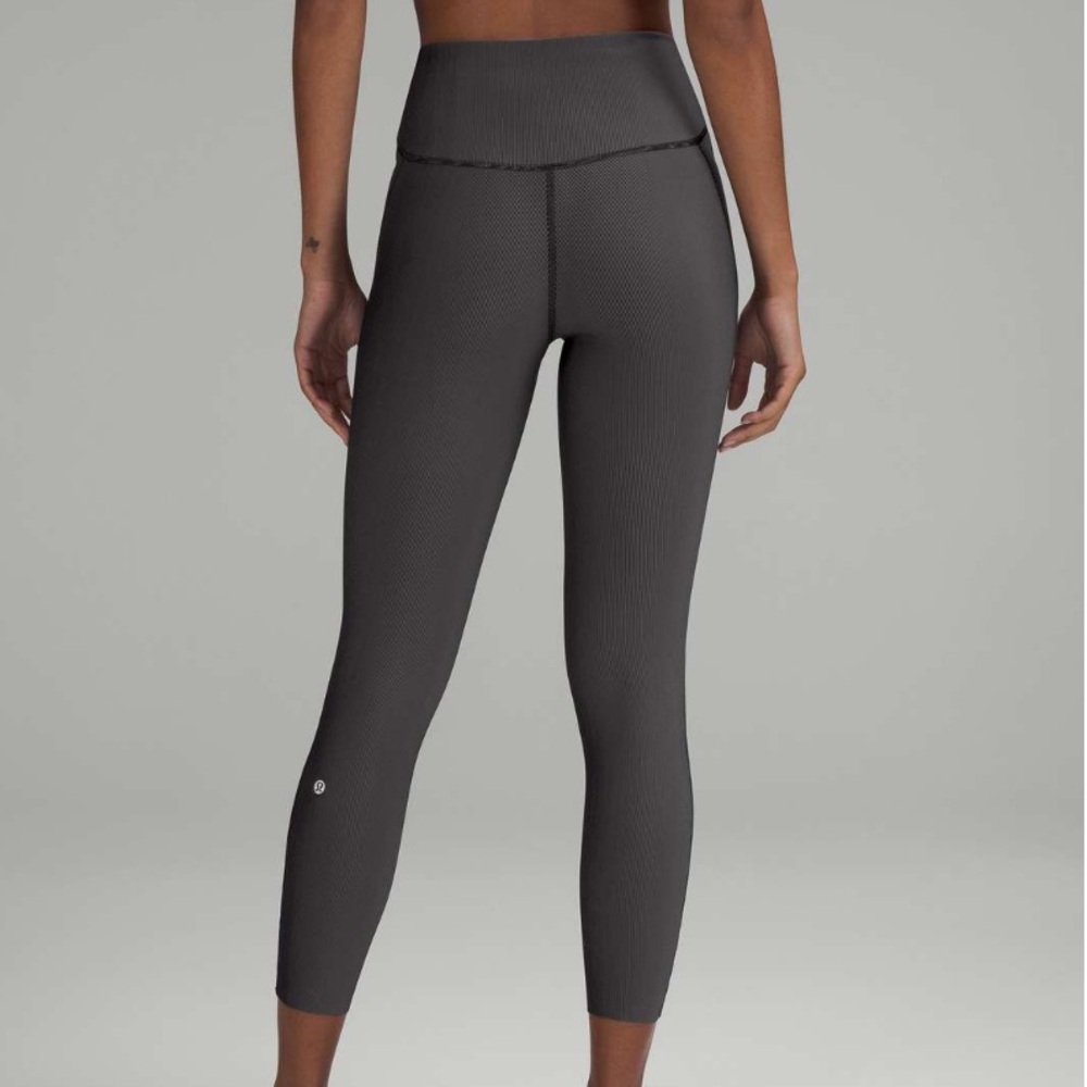 Lululemon Base Pace High-Rise Tight 25" *Two-Tone Ribbed Black/Gull Grey Size 6